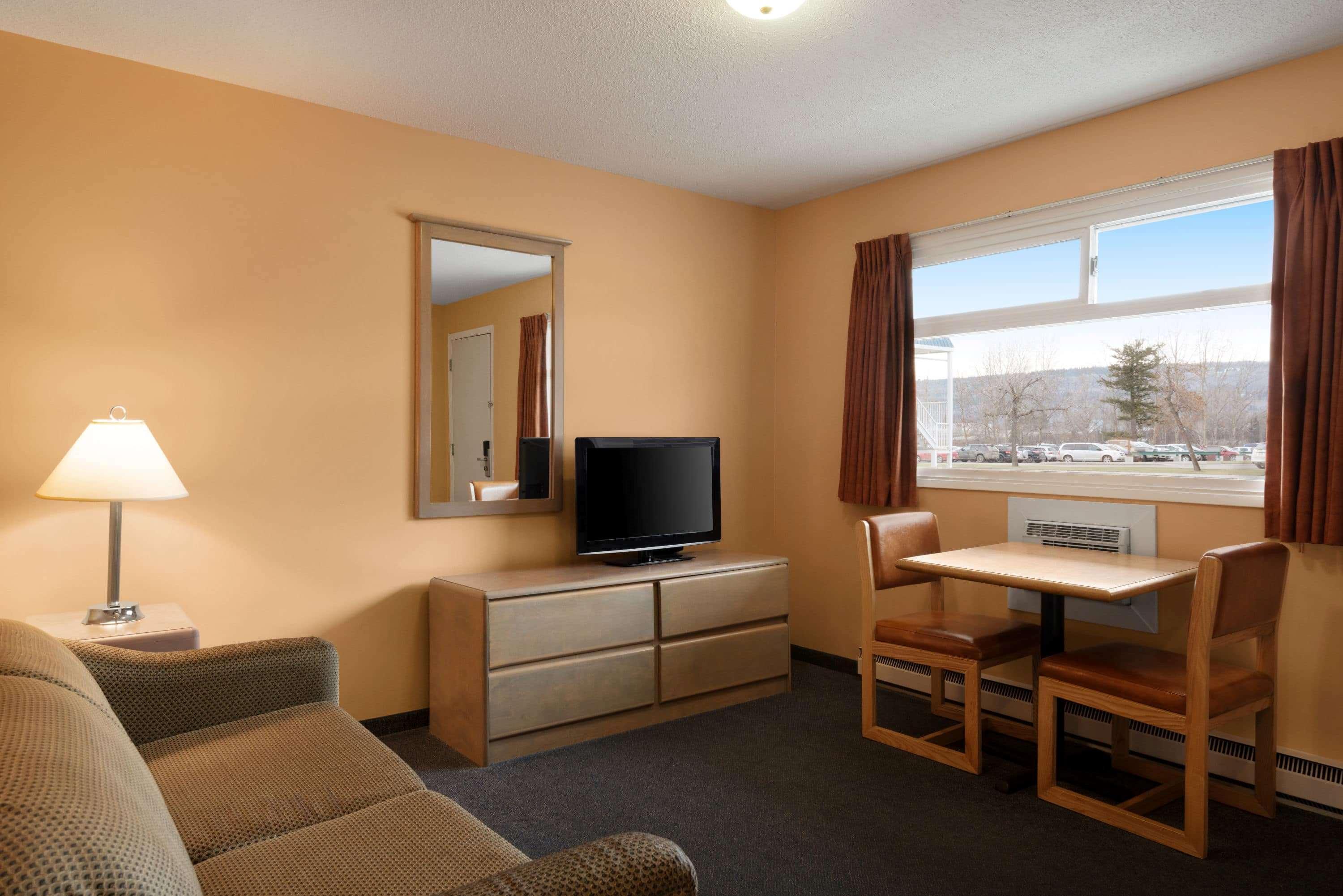 Travelodge By Wyndham Quesnel Bc Exteriör bild