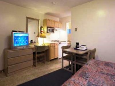 Travelodge By Wyndham Quesnel Bc Rum bild